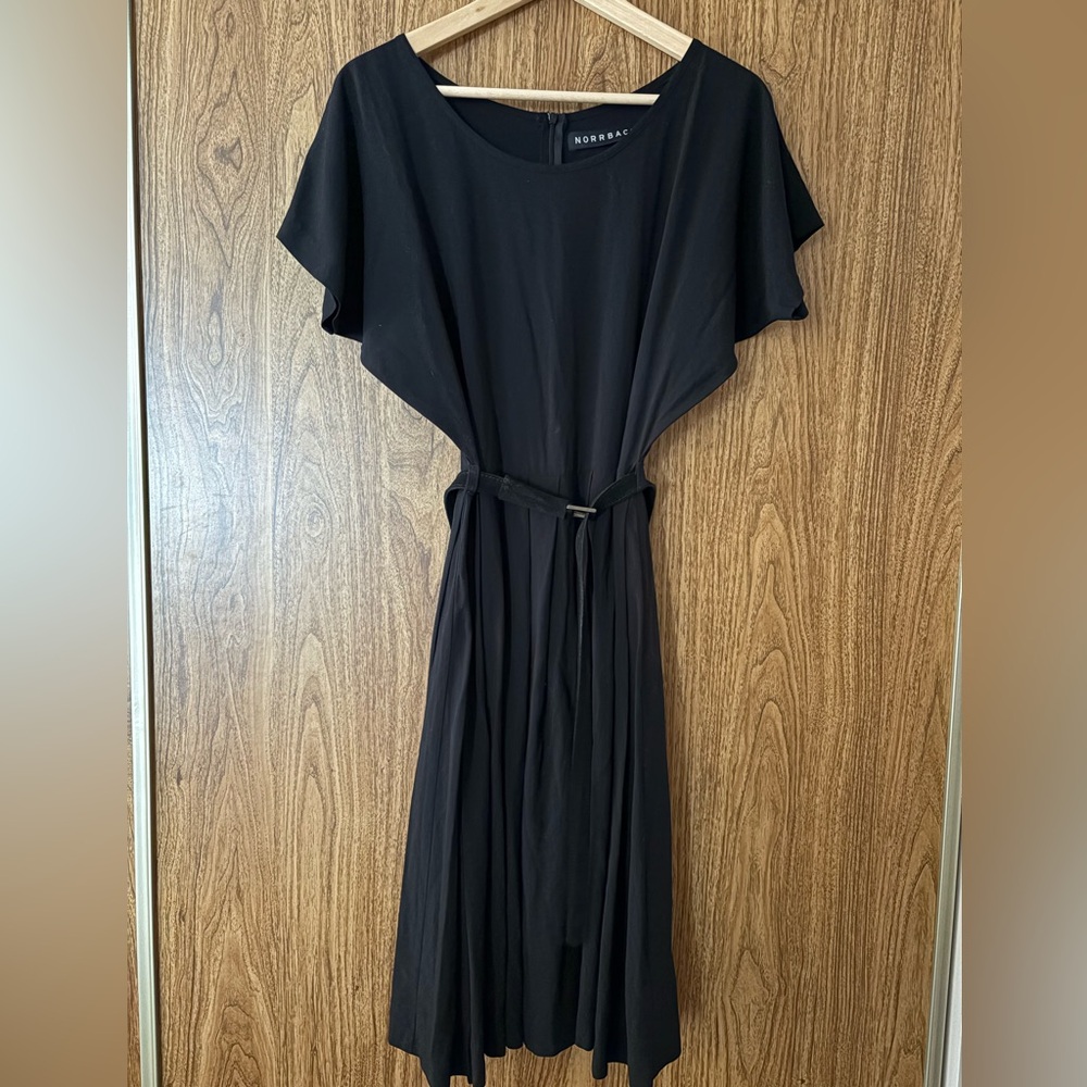 Norrback black pleated dress with suede belt size XS